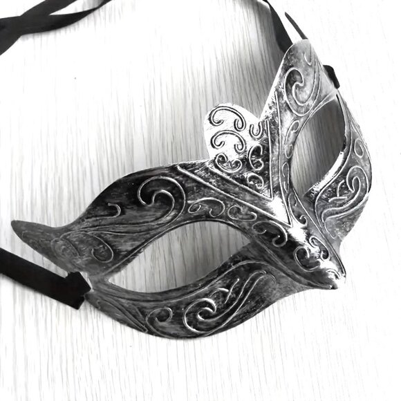 Masquerade Mask Faux Metal Costume Party Unisex Face Role play Cosplay Rave Sexy - Picture 1 of 4